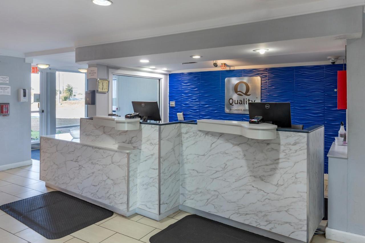 Quality Inn Fayetteville Near Fort Bragg מראה חיצוני תמונה