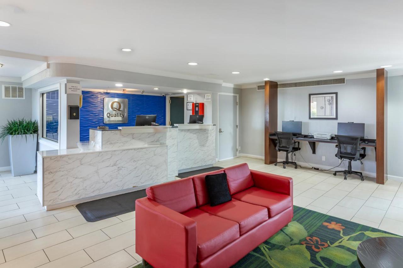 Quality Inn Fayetteville Near Fort Bragg מראה חיצוני תמונה