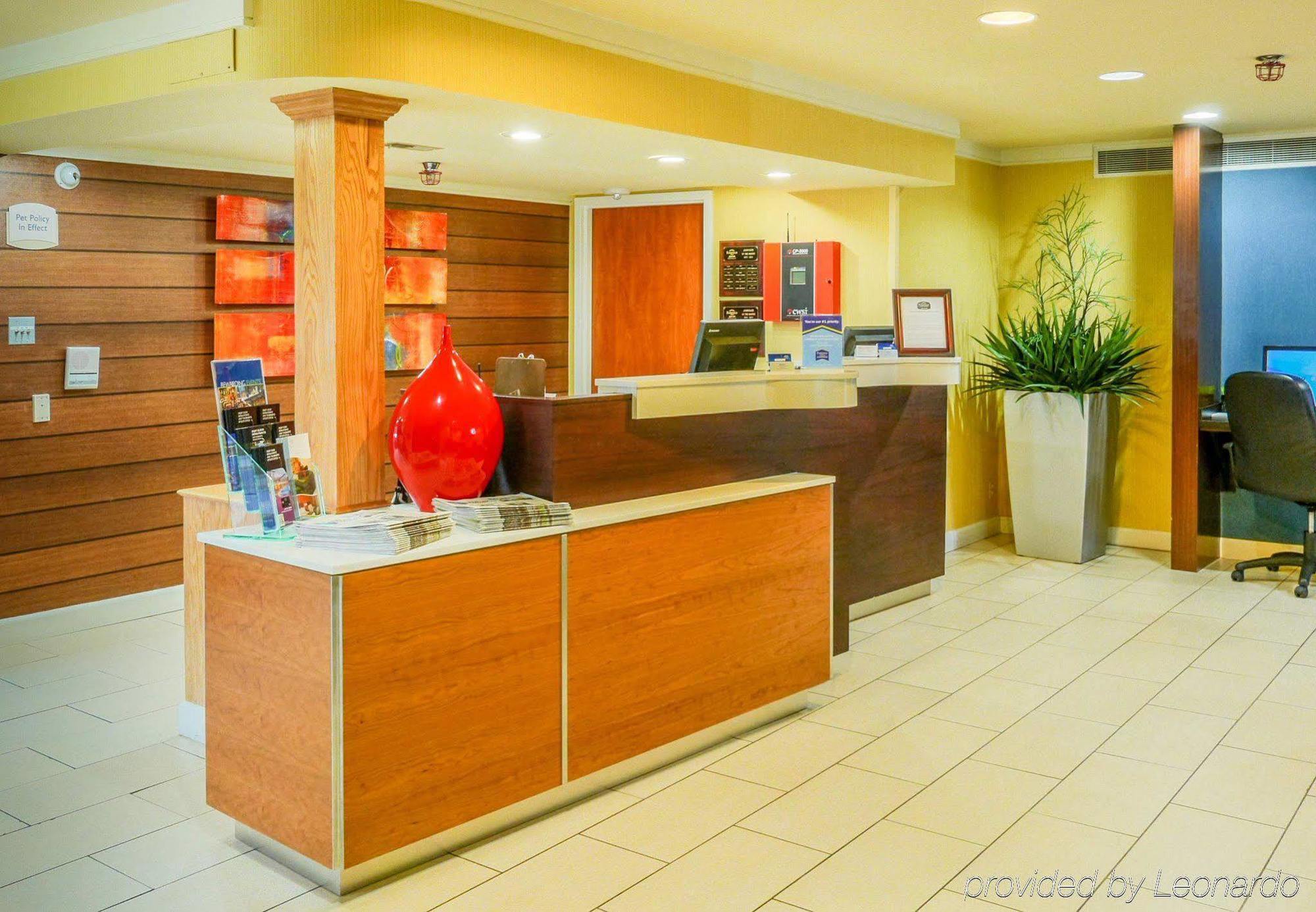 Quality Inn Fayetteville Near Fort Bragg מראה חיצוני תמונה
