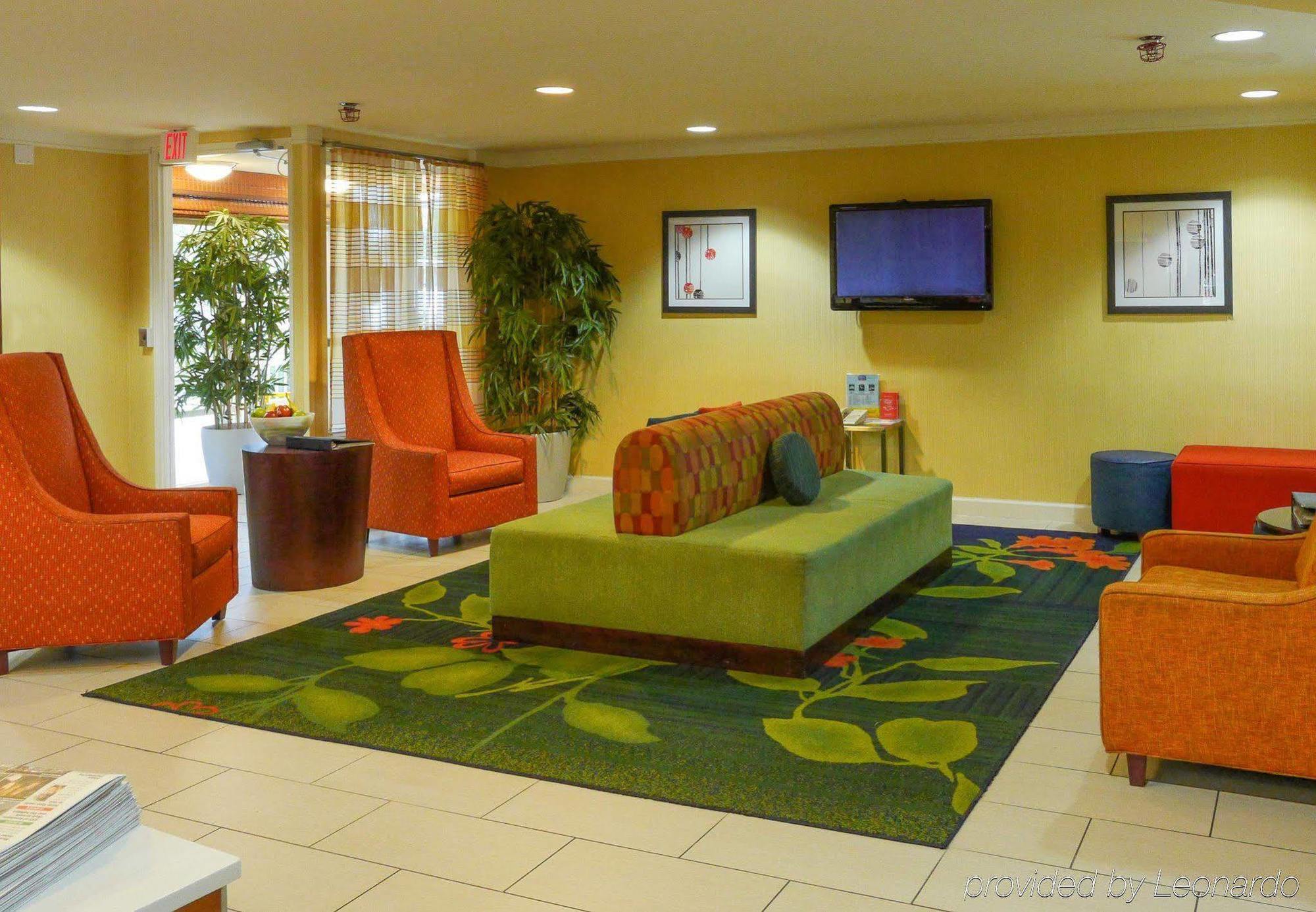 Quality Inn Fayetteville Near Fort Bragg מראה חיצוני תמונה