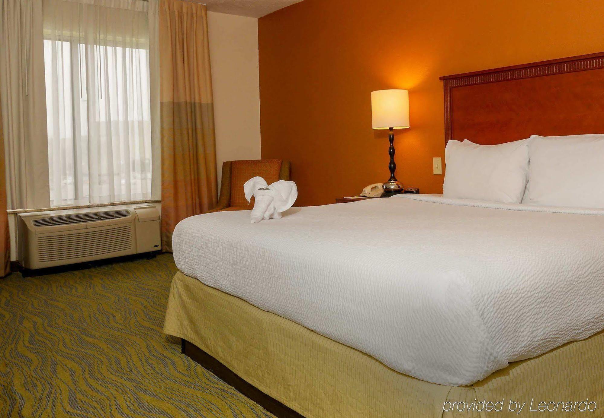 Quality Inn Fayetteville Near Fort Bragg מראה חיצוני תמונה